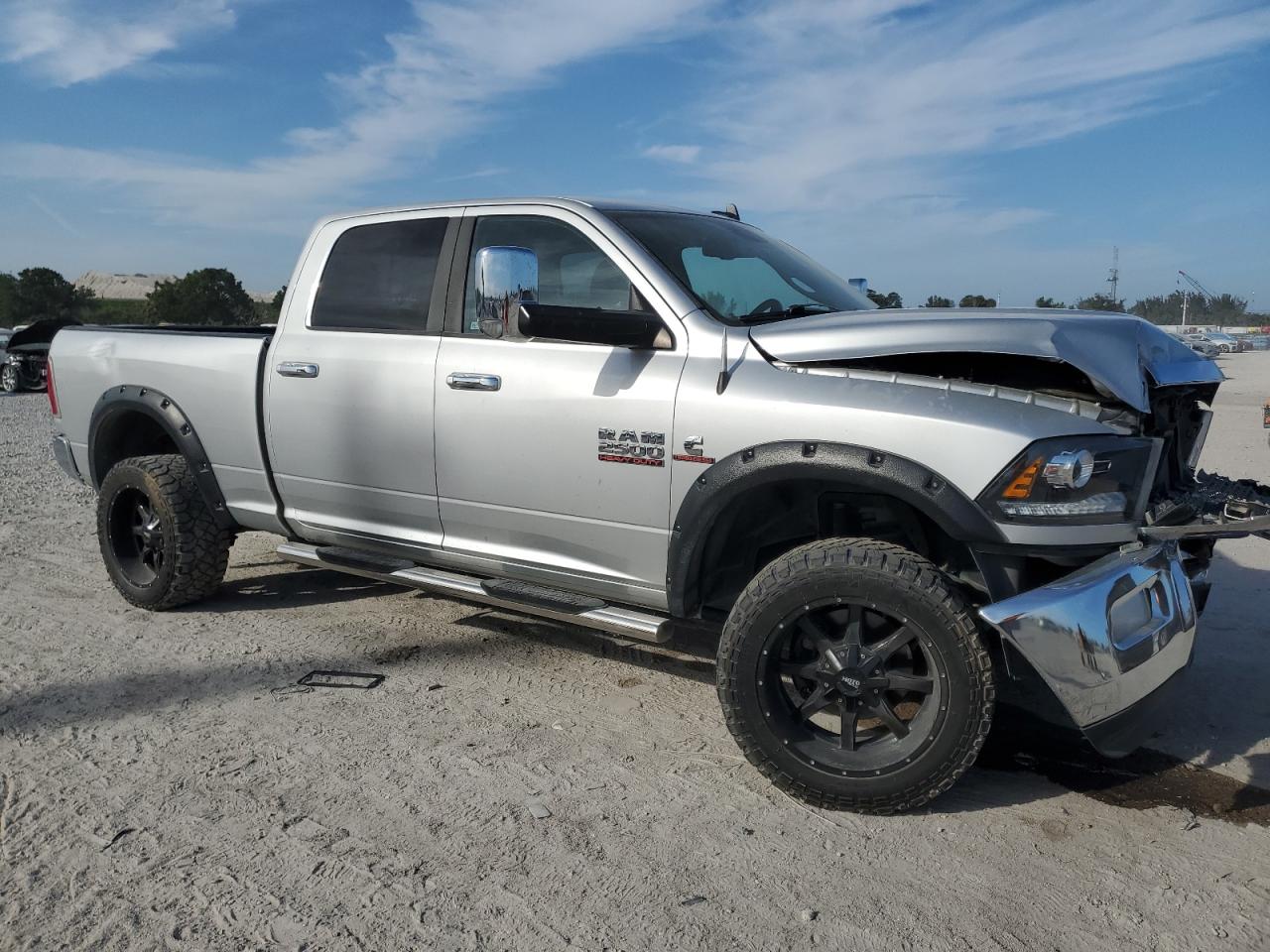 2015 RAM 2500 - Image 4