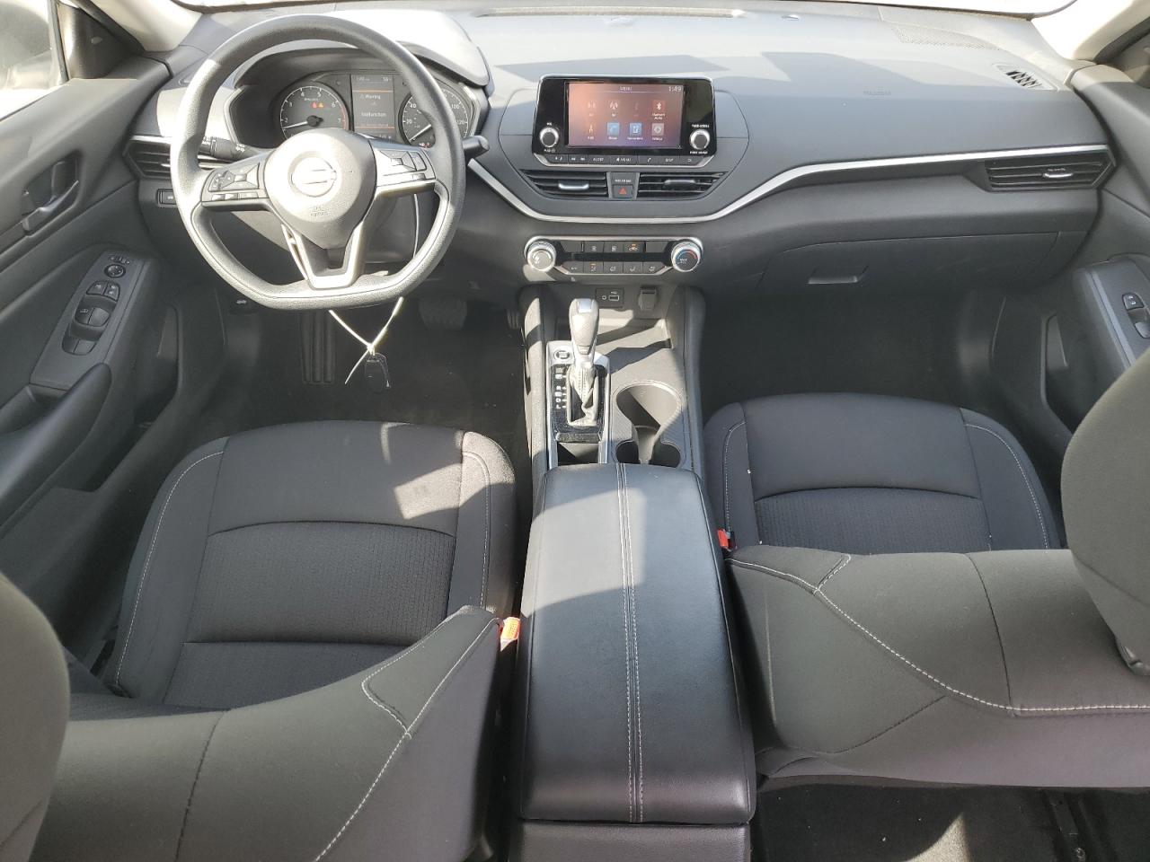 2024 Nissan Altima - Image 8