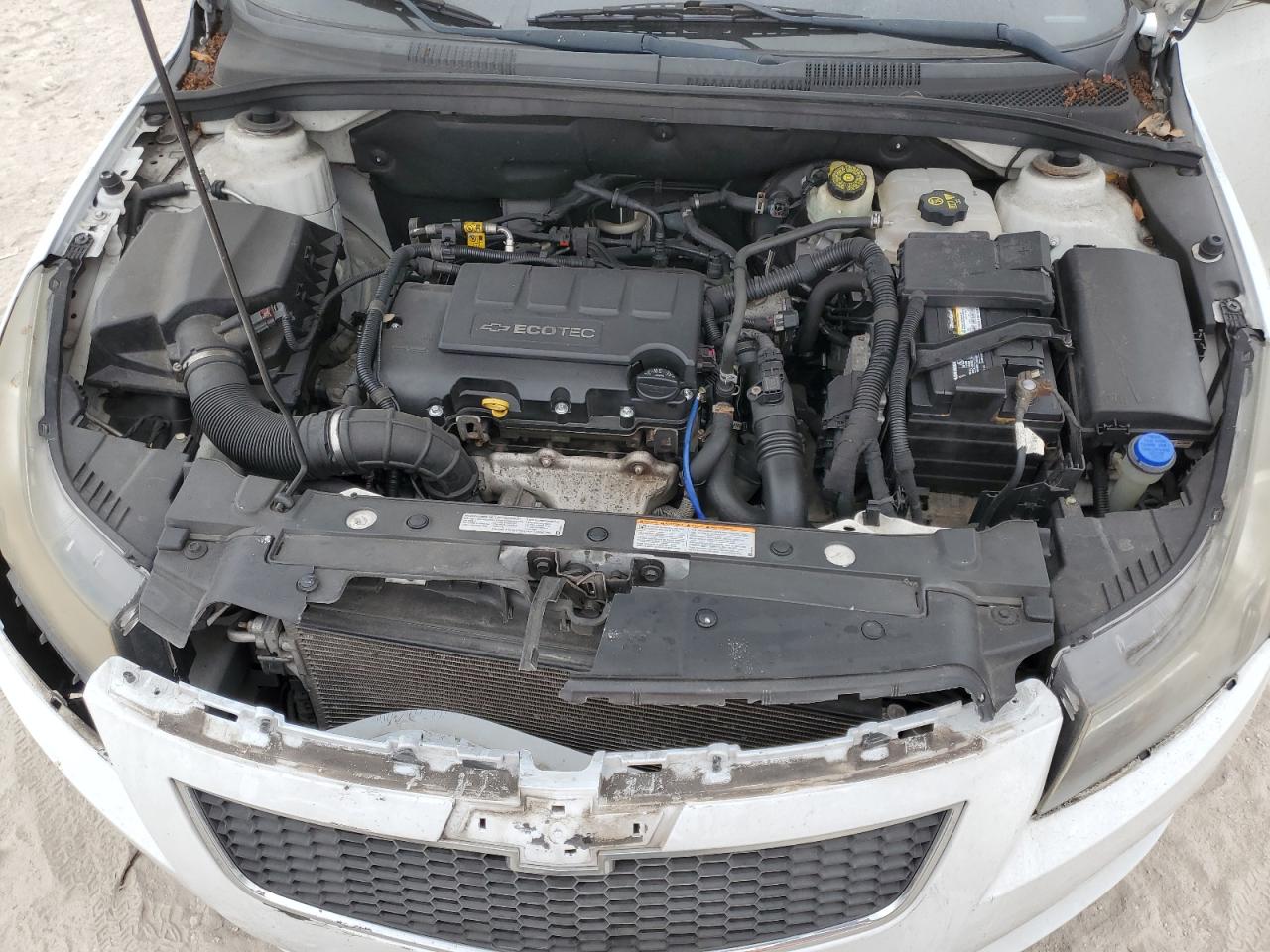 2013 Chevrolet Cruze - Image 11