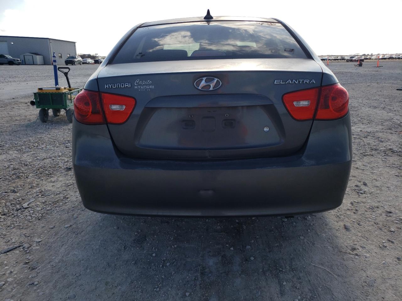 2009 Hyundai Elantra - Image 6