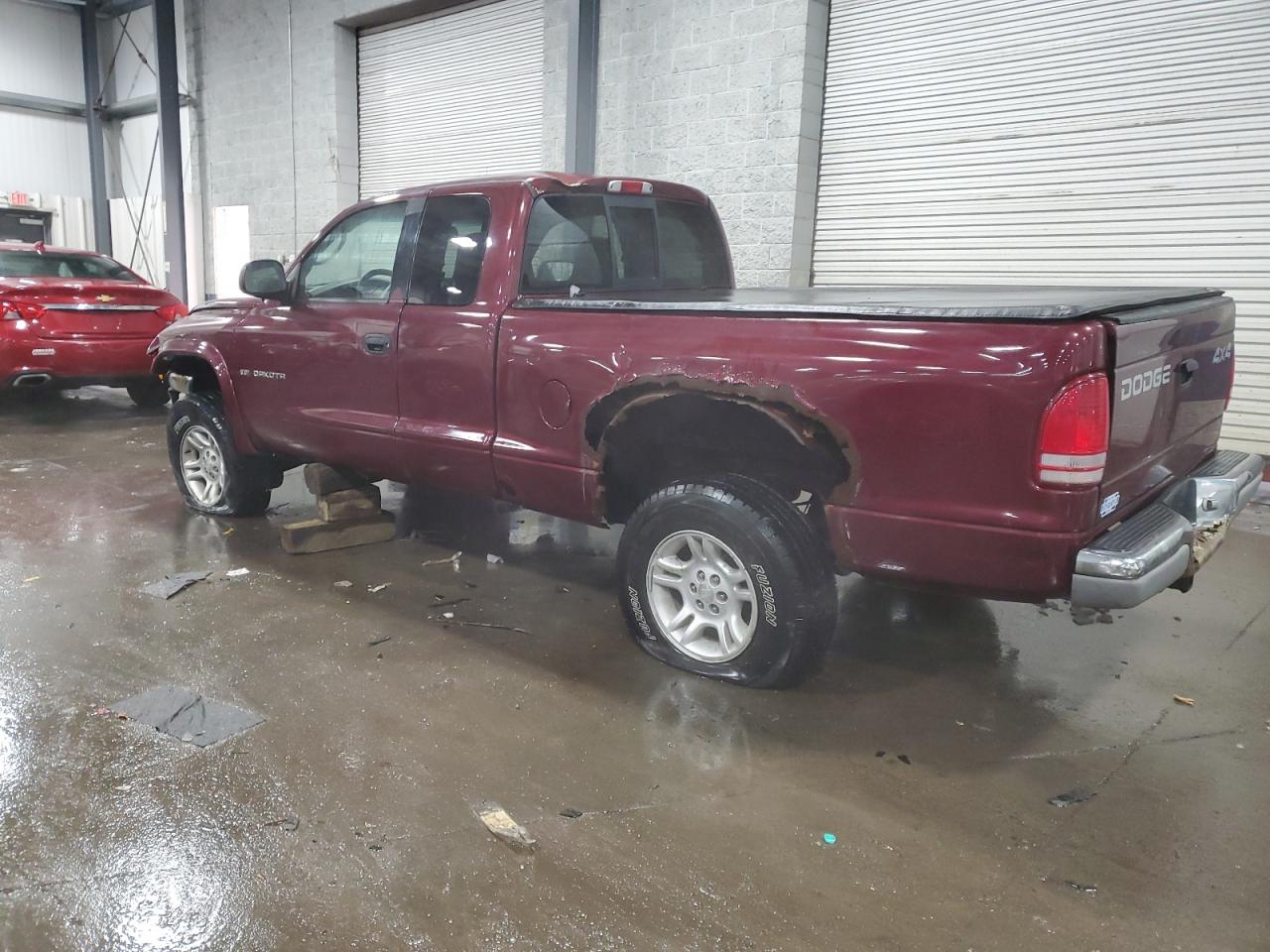 2001 Dodge Dakota - Image 2