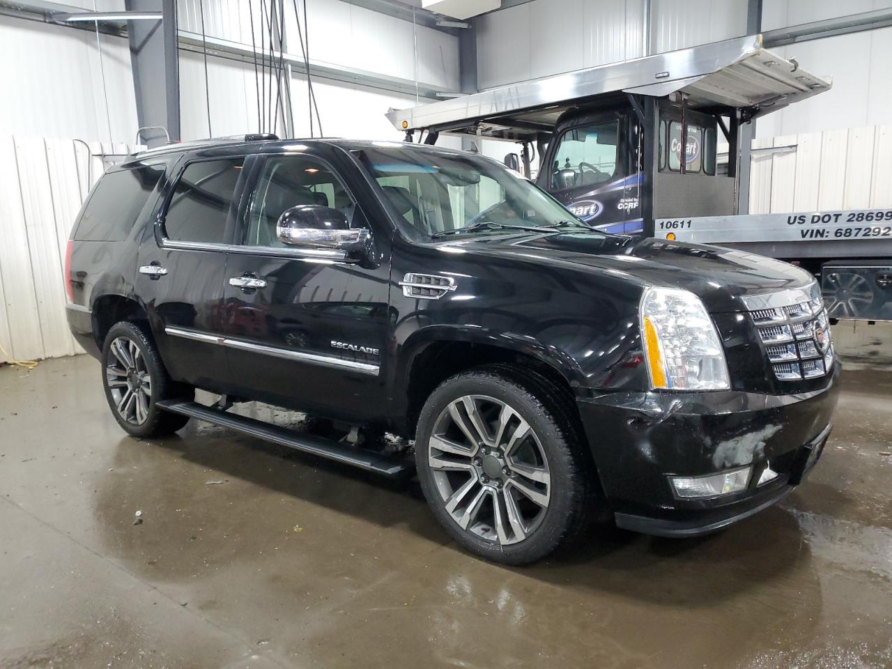 2011 Cadillac Escalade - Image 4