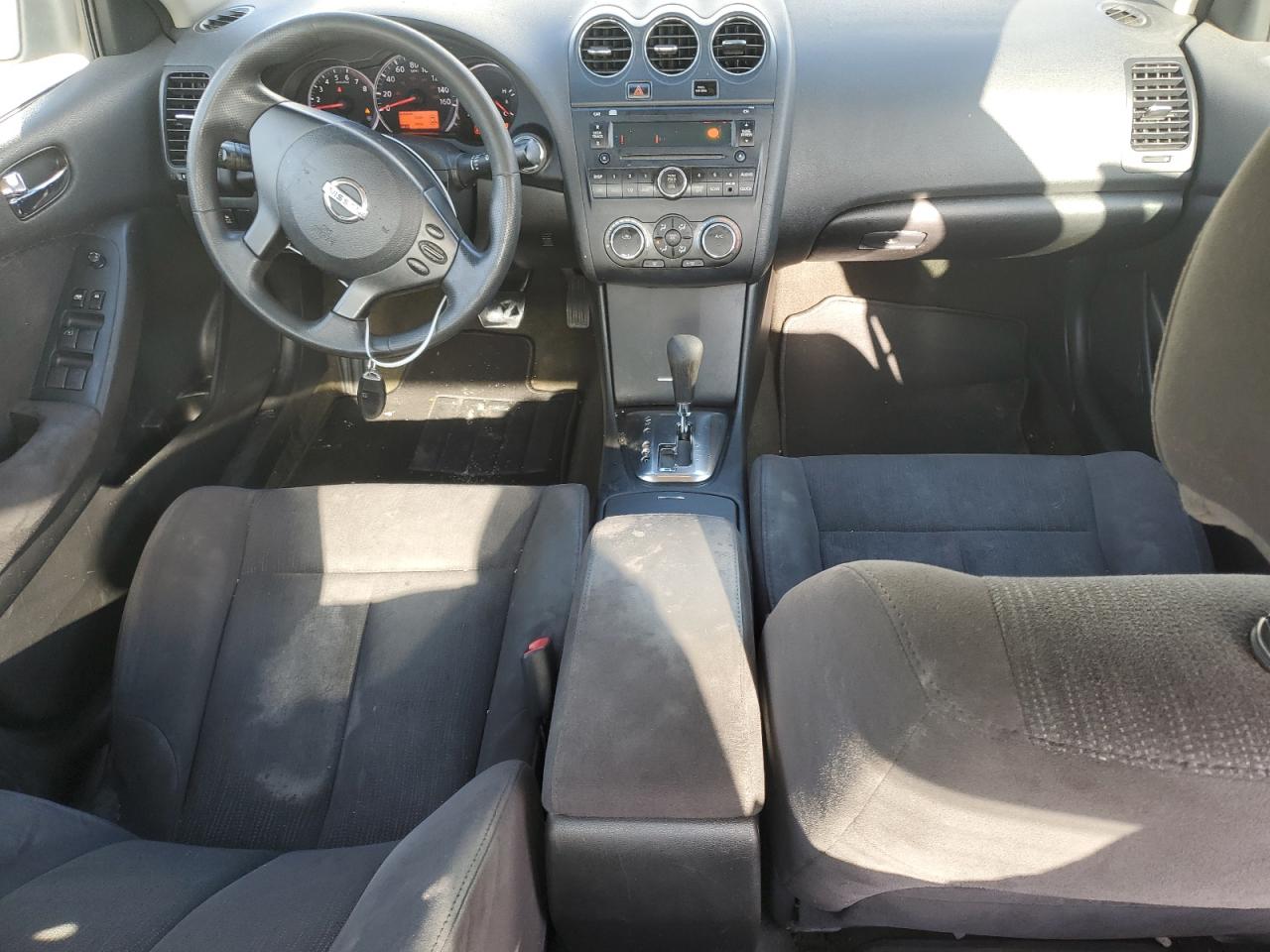 2012 Nissan Altima - Image 8