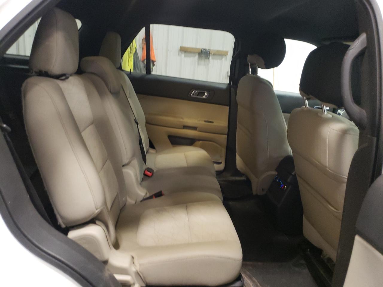 2013 Ford Explorer - Image 11