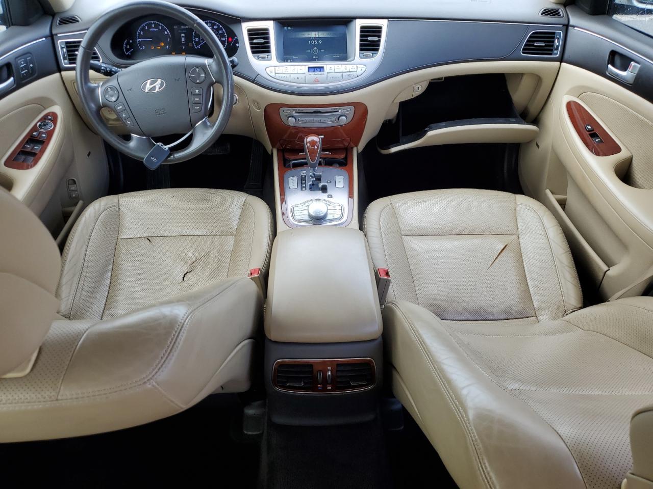 2013 Hyundai Genesis - Image 8
