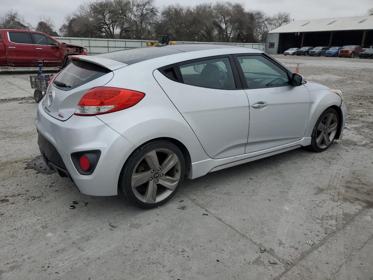 2013 Hyundai Veloster - Image 3