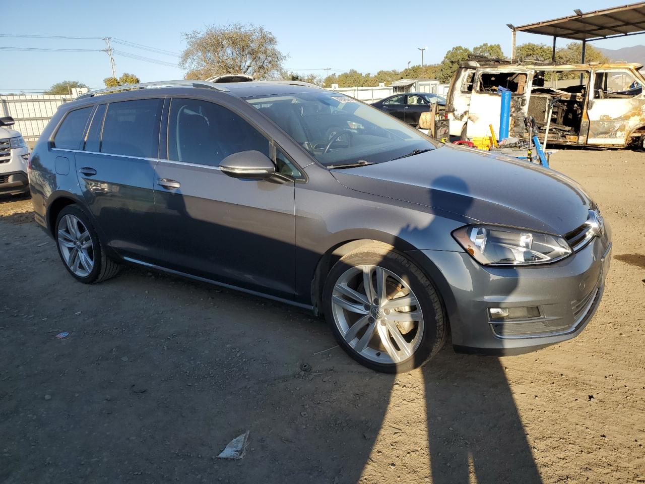 2015 Volkswagen Golf - Image 4