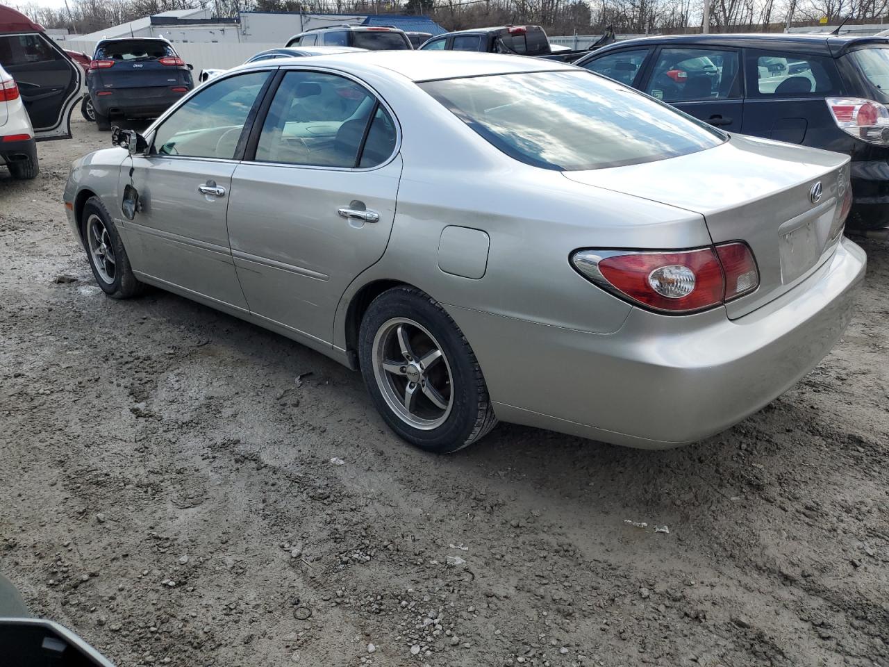 2002 Lexus ES - Image 2