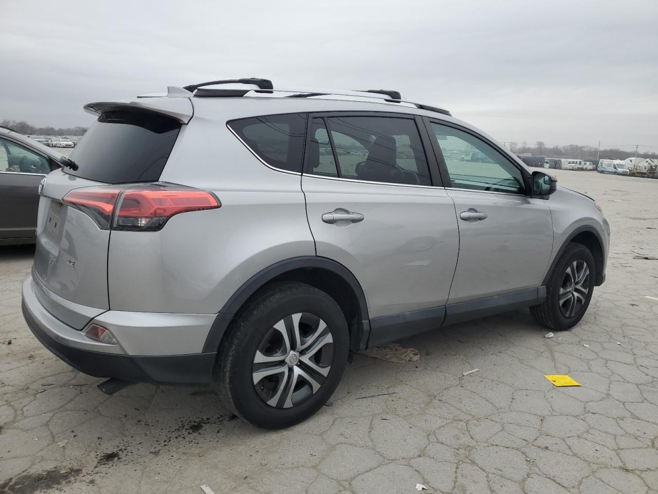 2016 Toyota RAV 4 - Image 3