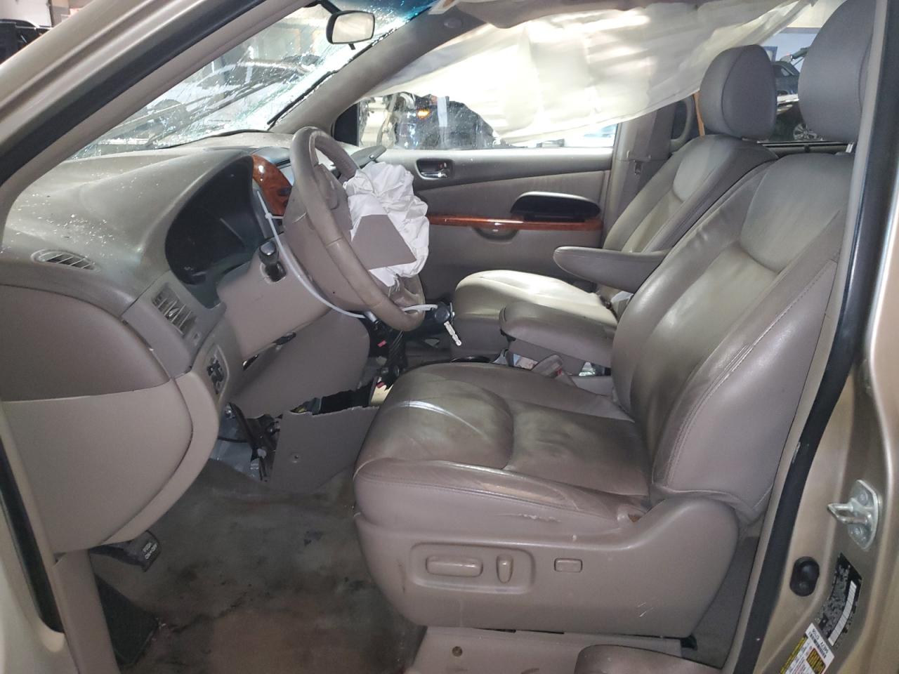 2009 Toyota Sienna - Image 7