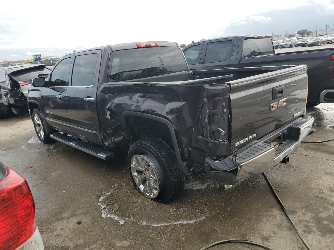 2015 GMC Sierra - Image 2