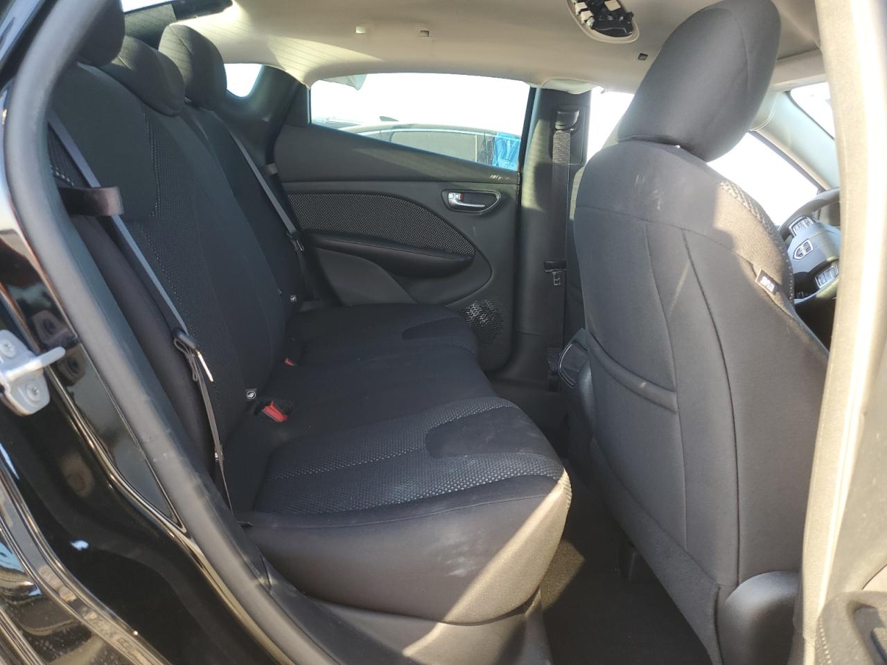 2015 Dodge Dart - Image 10
