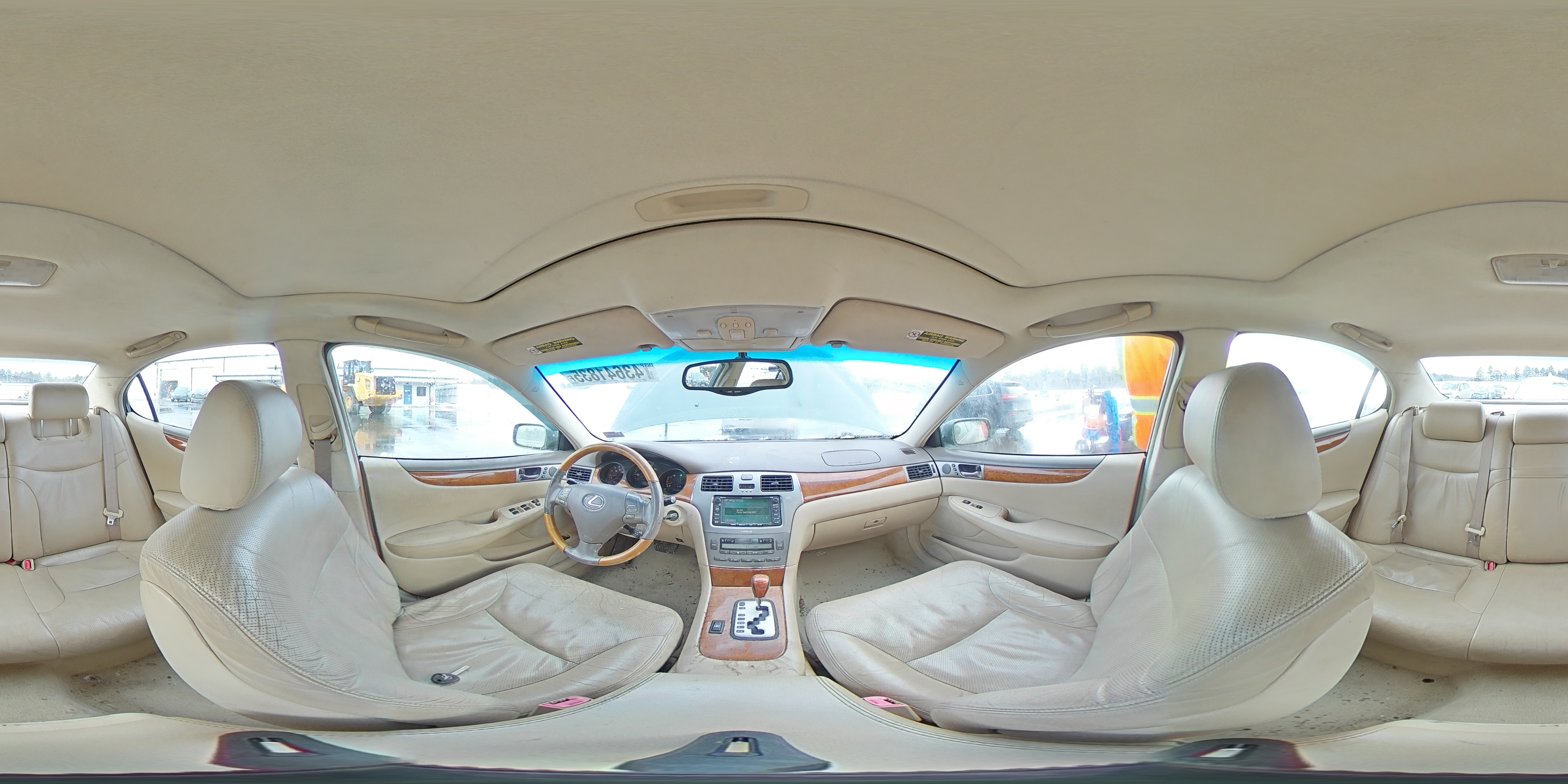 2005 Lexus ES - Image 12