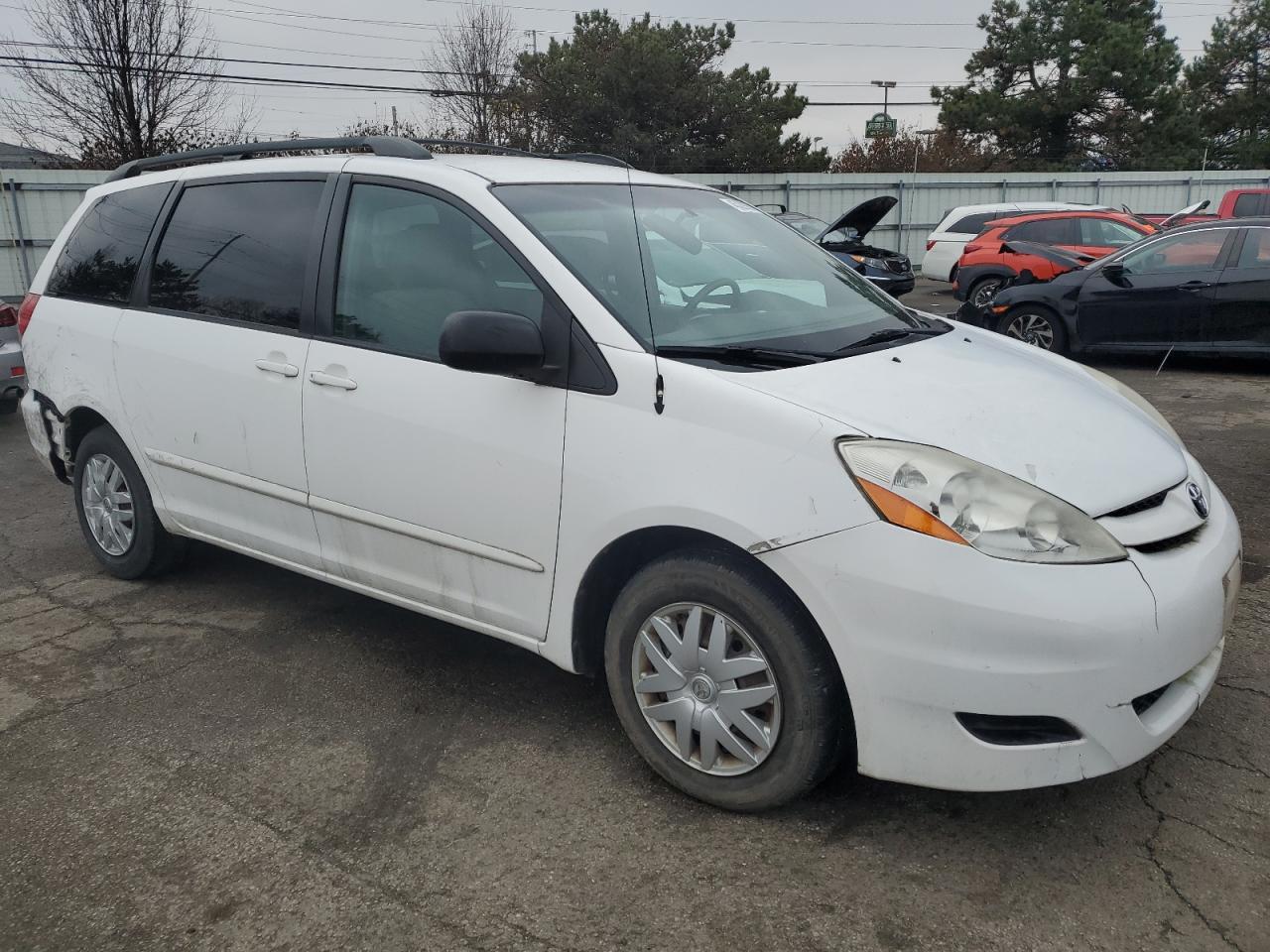 2007 Toyota Sienna - Image 4