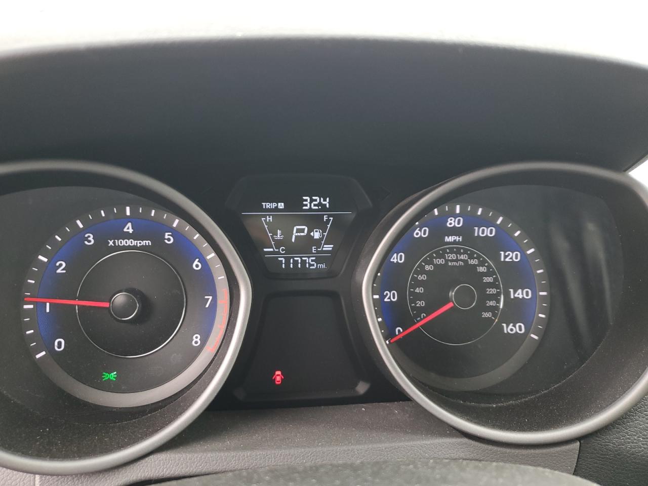 2014 Hyundai Elantra - Image 9
