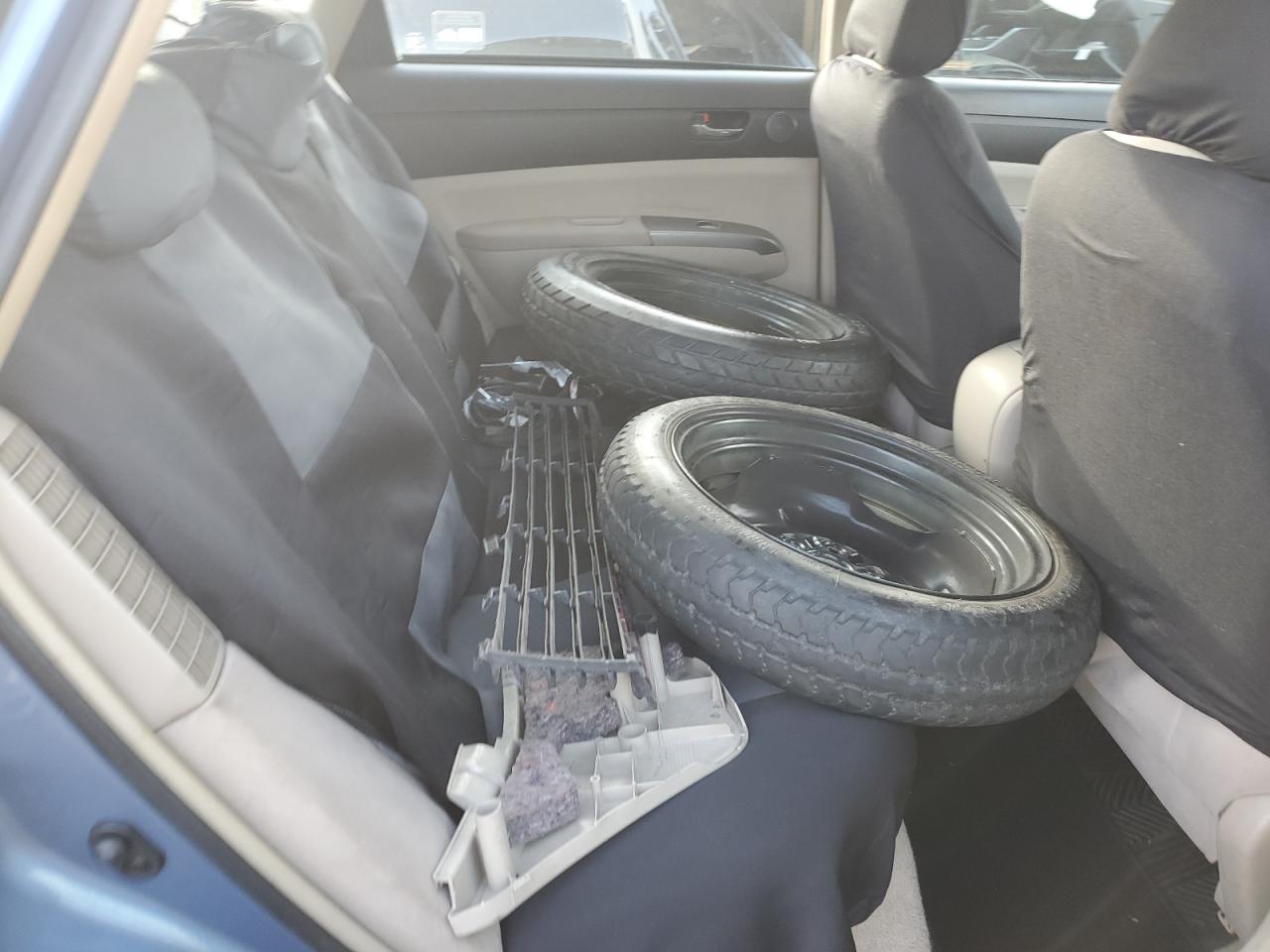 2004 Toyota Prius - Image 10