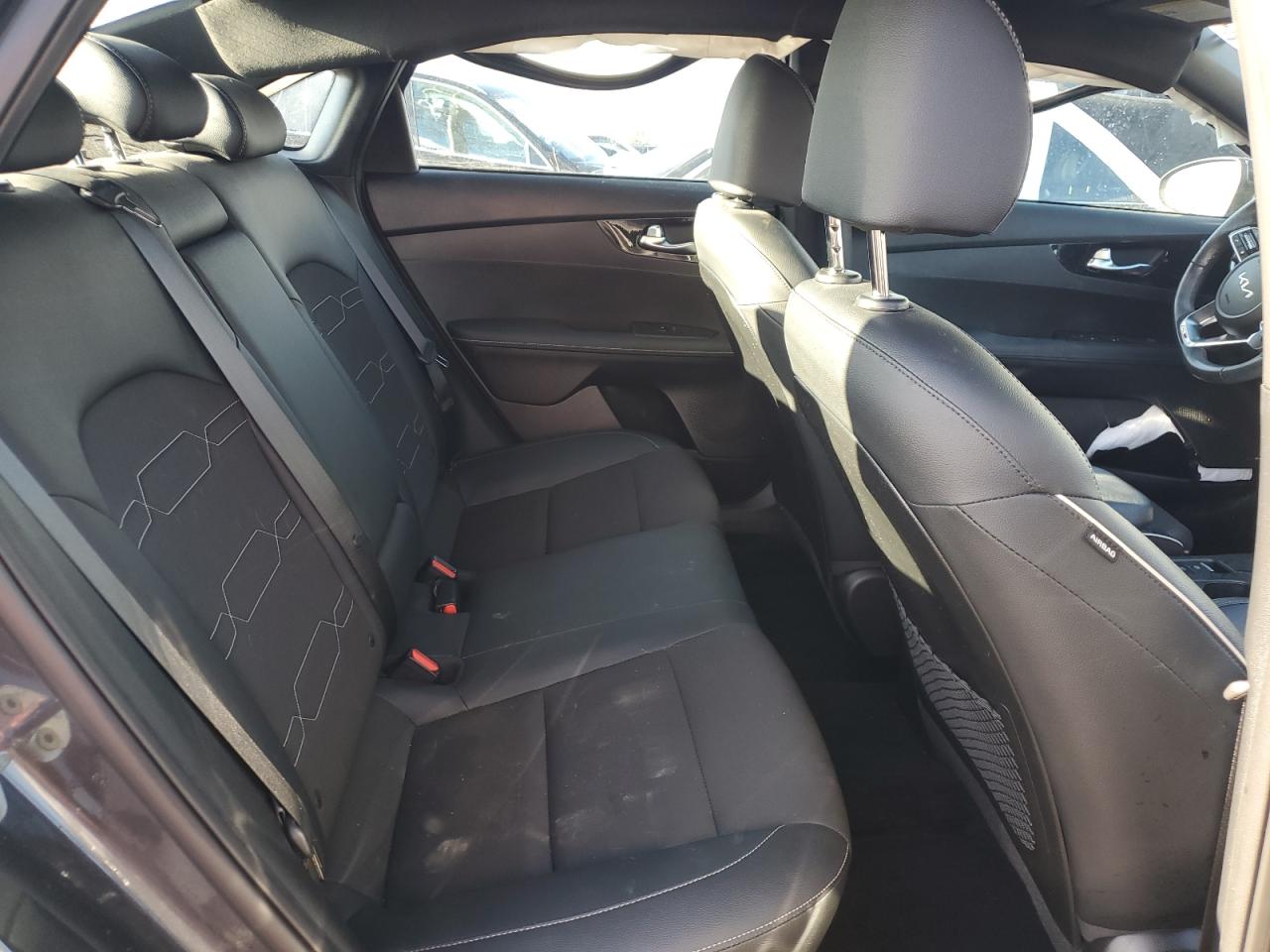 2023 Kia Forte - Image 10