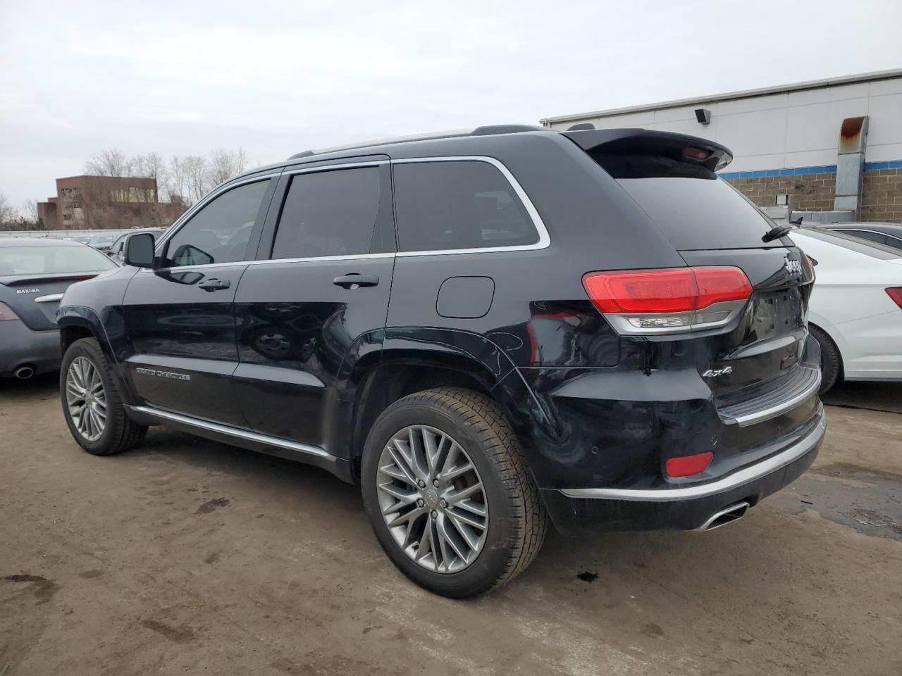 2017 Jeep Grand Cherokee - Image 2