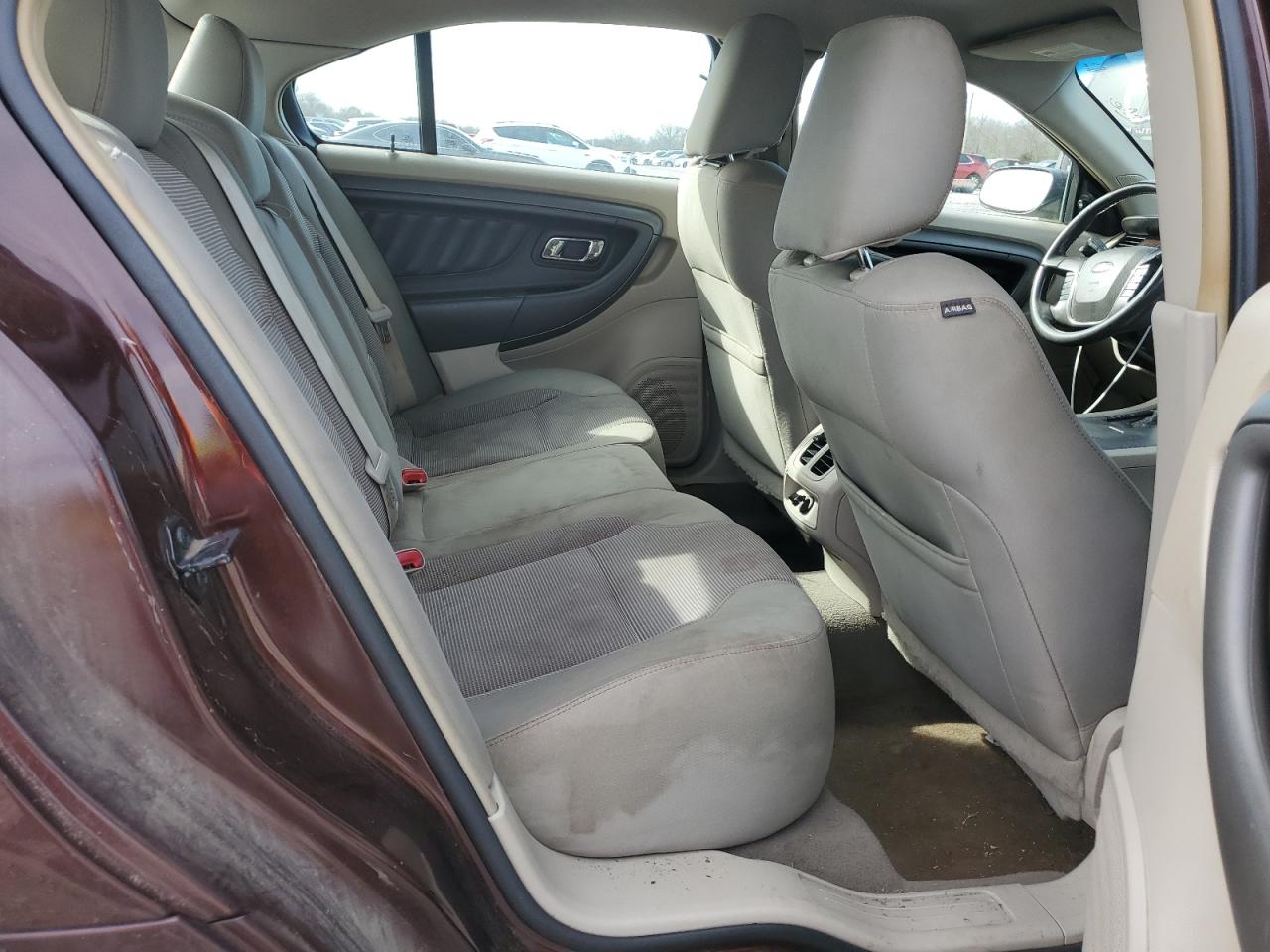 2010 Ford Taurus - Image 10