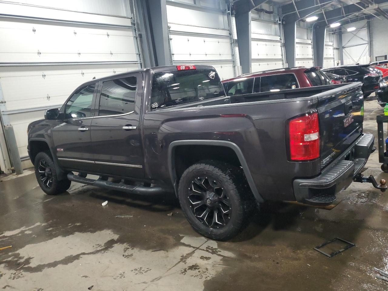2015 GMC Sierra - Image 2