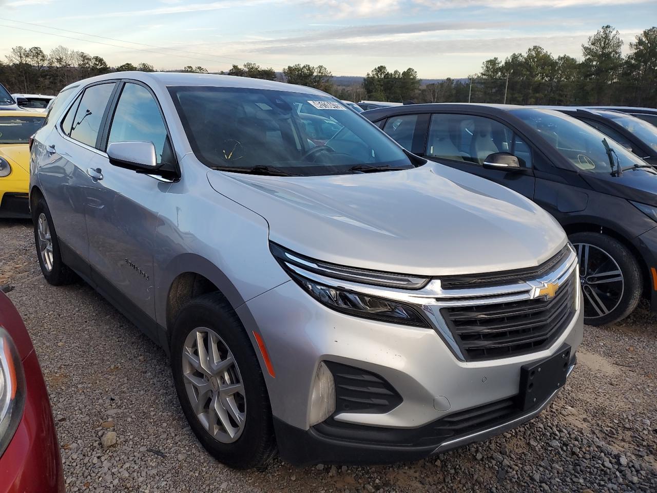 2022 Chevrolet Equinox - Image 4