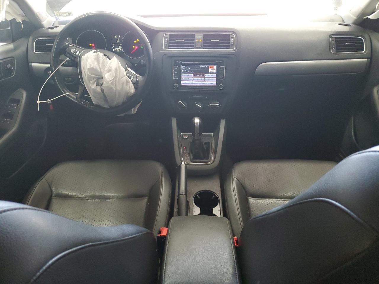 2015 Volkswagen Jetta - Image 8
