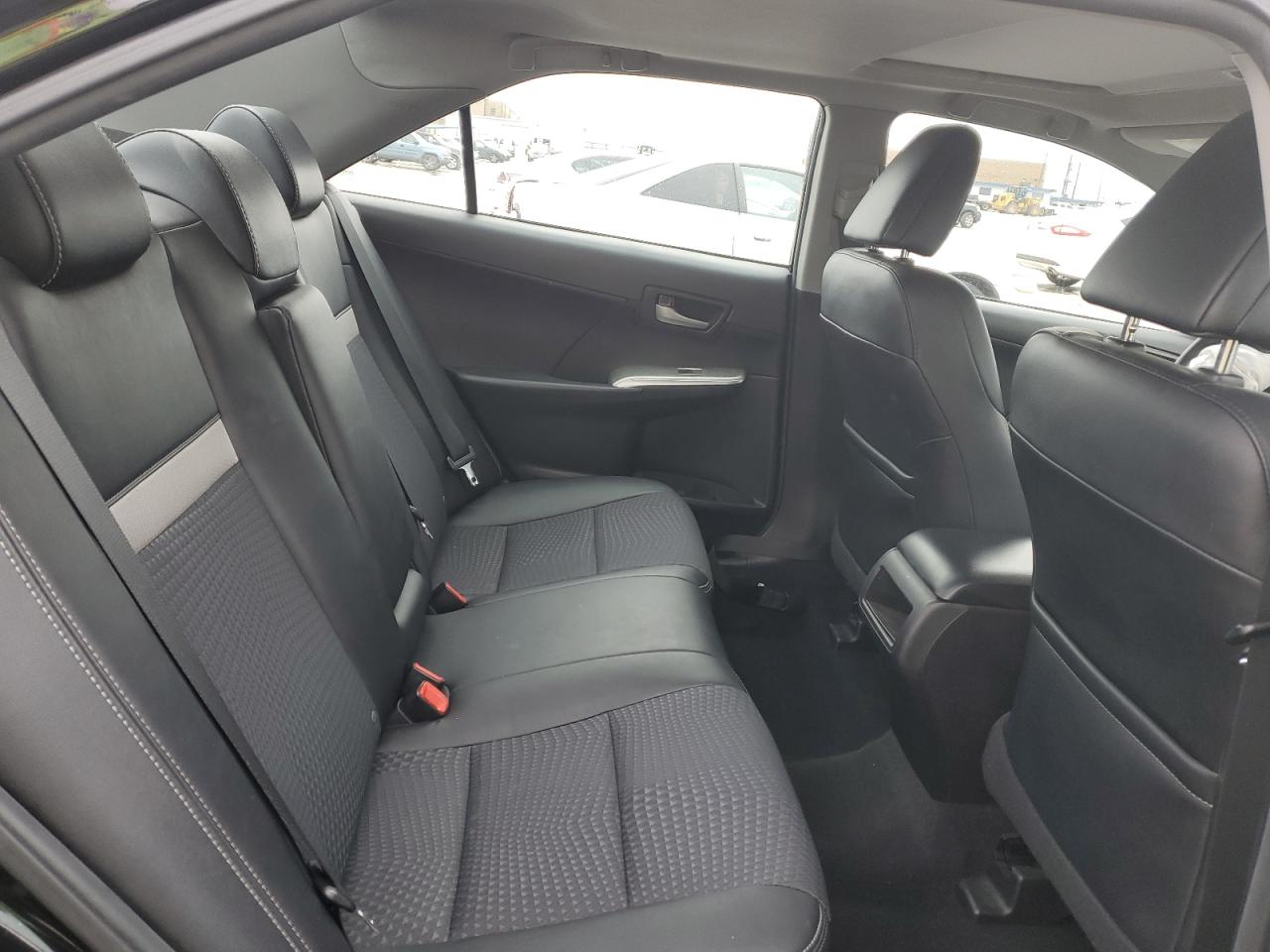 2014 Toyota Camry - Image 10