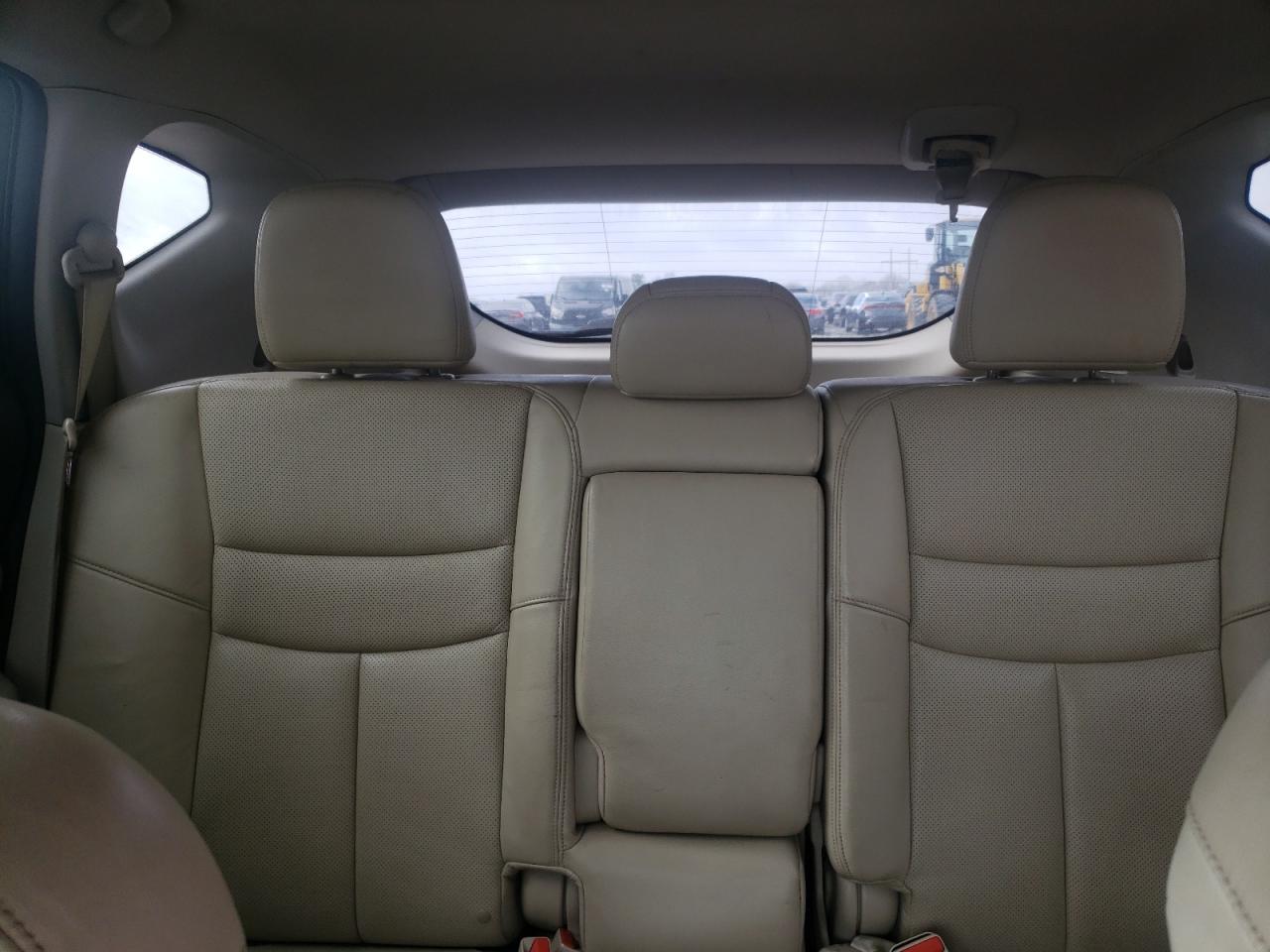 2015 Nissan Murano - Image 10
