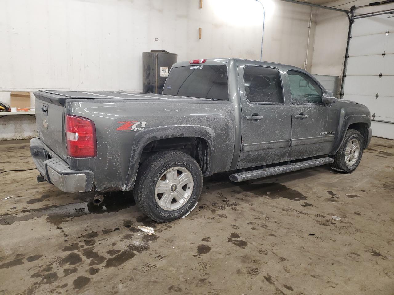 2011 Chevrolet Silverado - Image 3