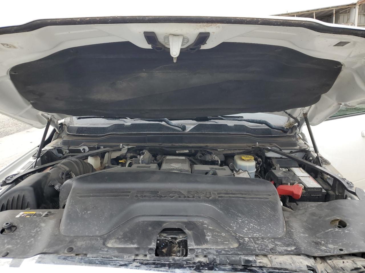 2021 RAM 3500 - Image 11