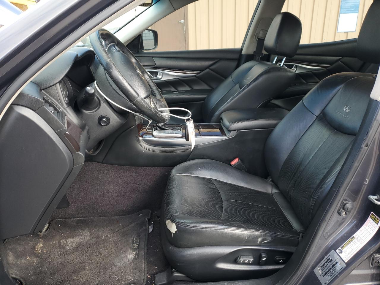 2012 Infiniti M - Image 7
