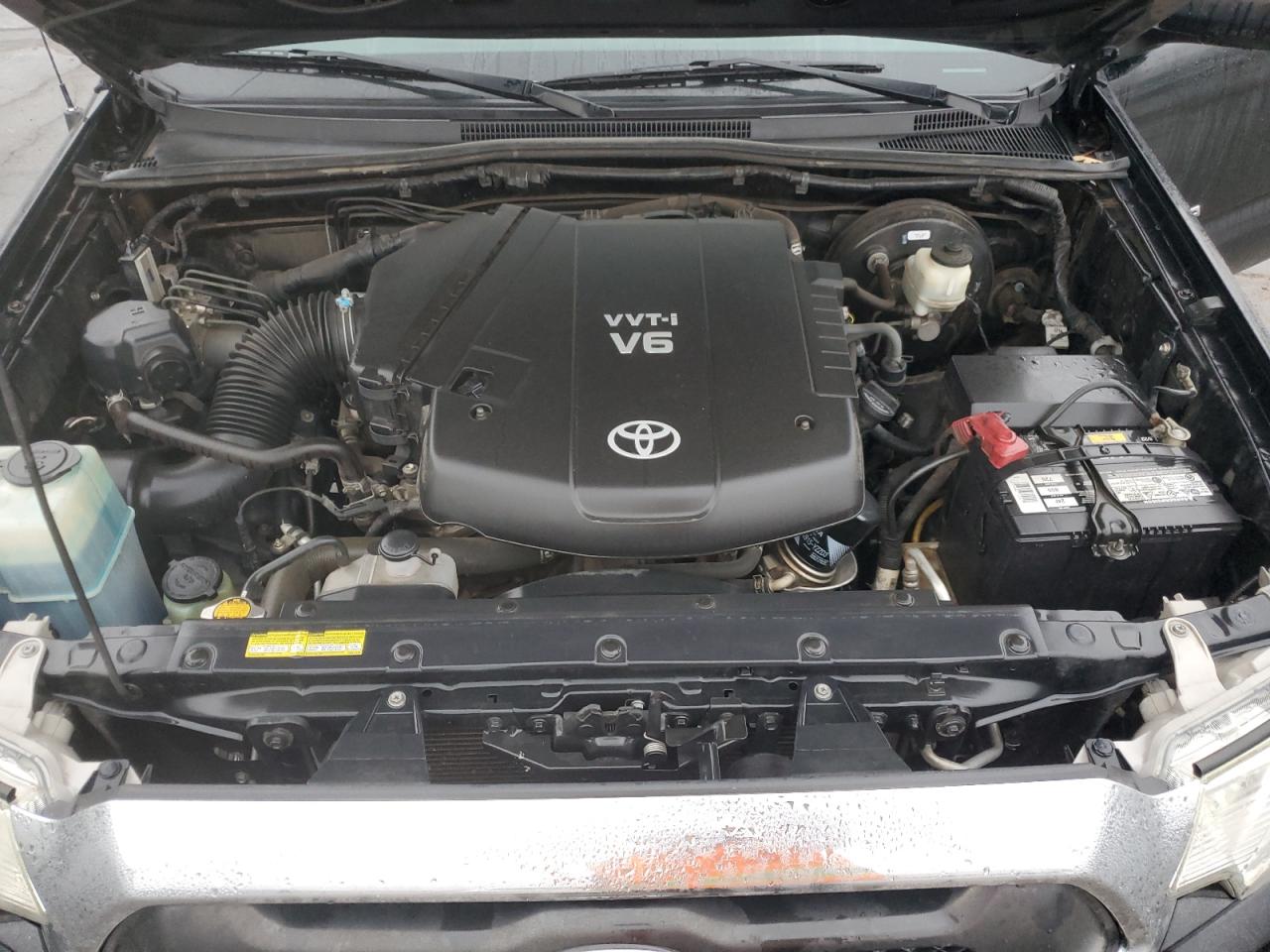 2014 Toyota Tacoma - Image 12