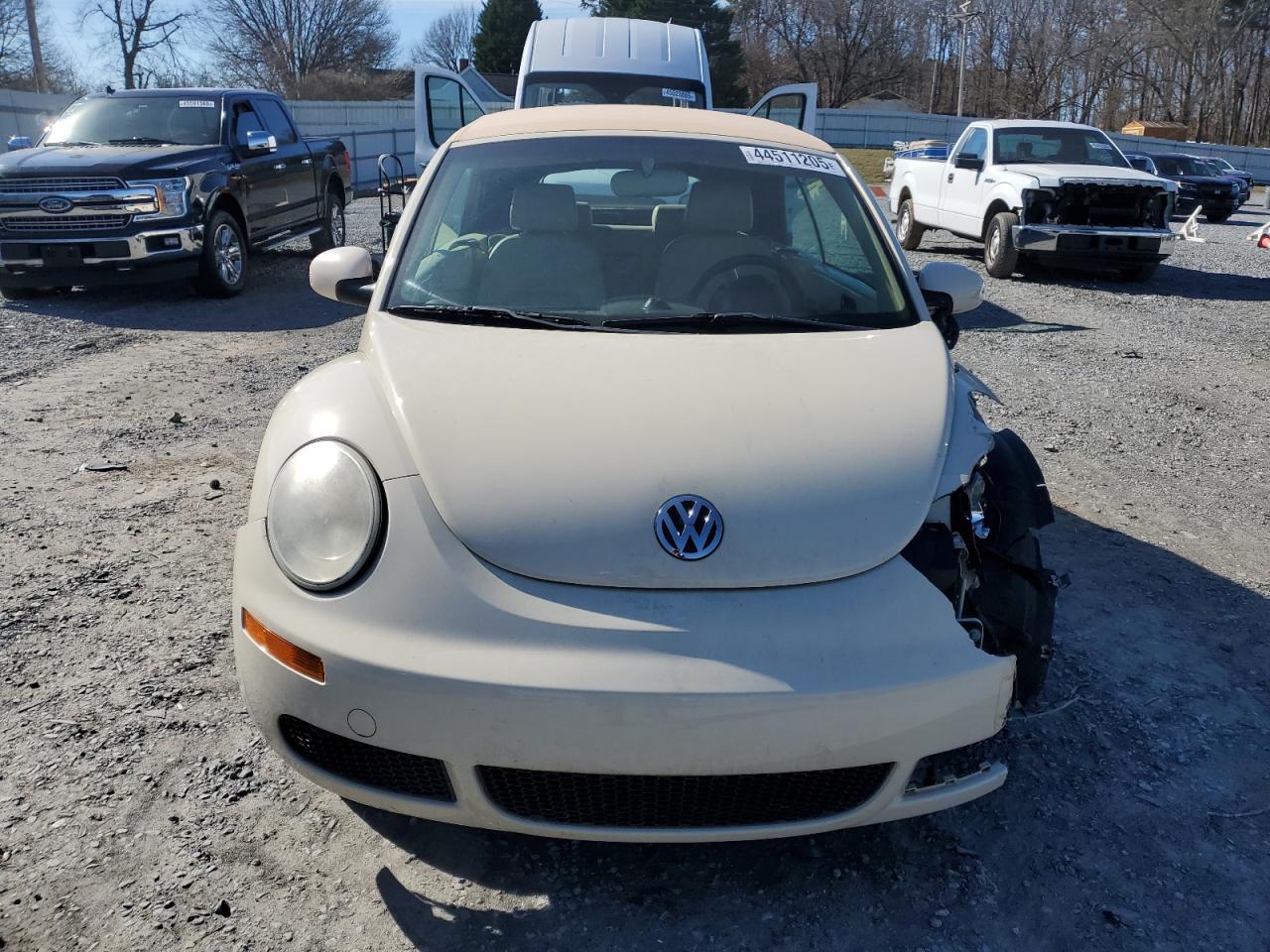 2006 Volkswagen Beetle - Image 5