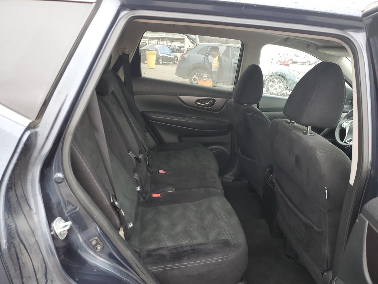 2016 Nissan Rogue - Image 11