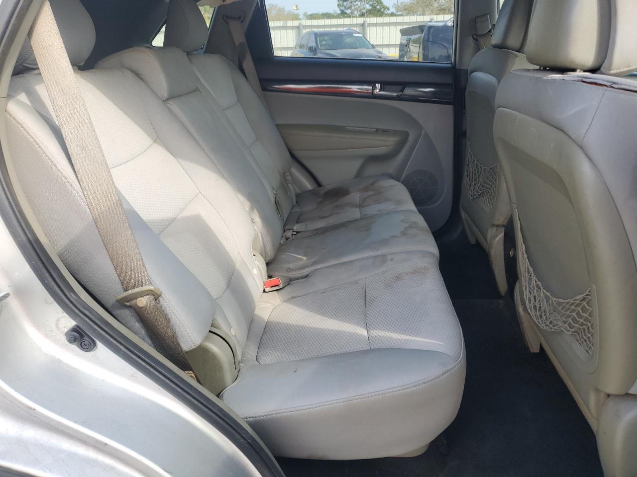 2011 Kia Sorento - Image 11