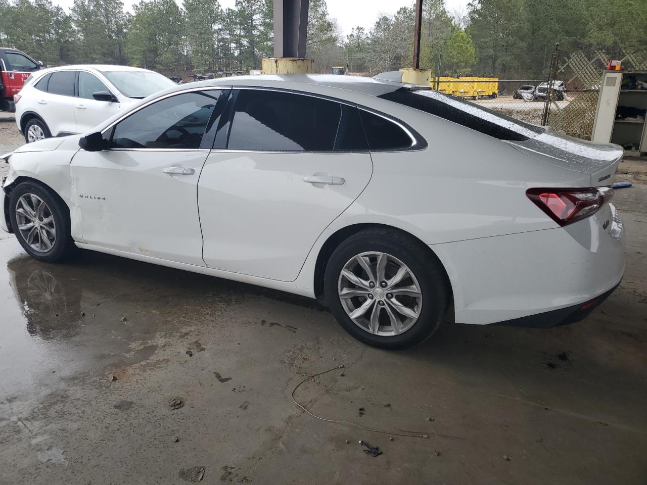 2019 Chevrolet Malibu - Image 2