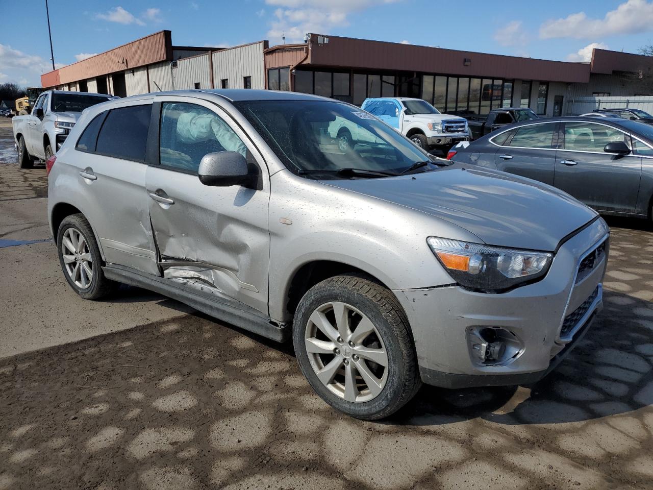 2015 Mitsubishi Outlander - Image 4