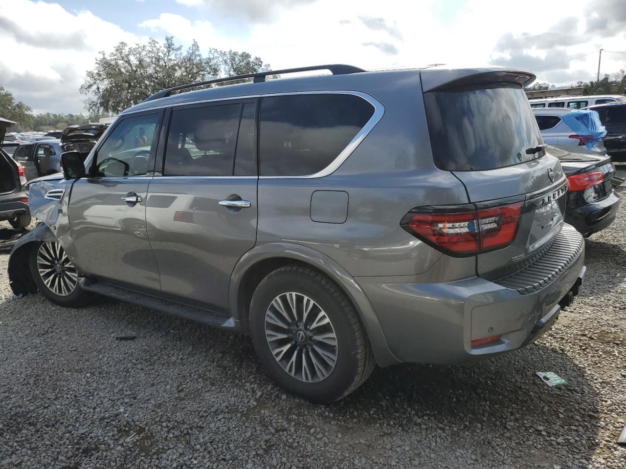 2021 Nissan Armada - Image 2