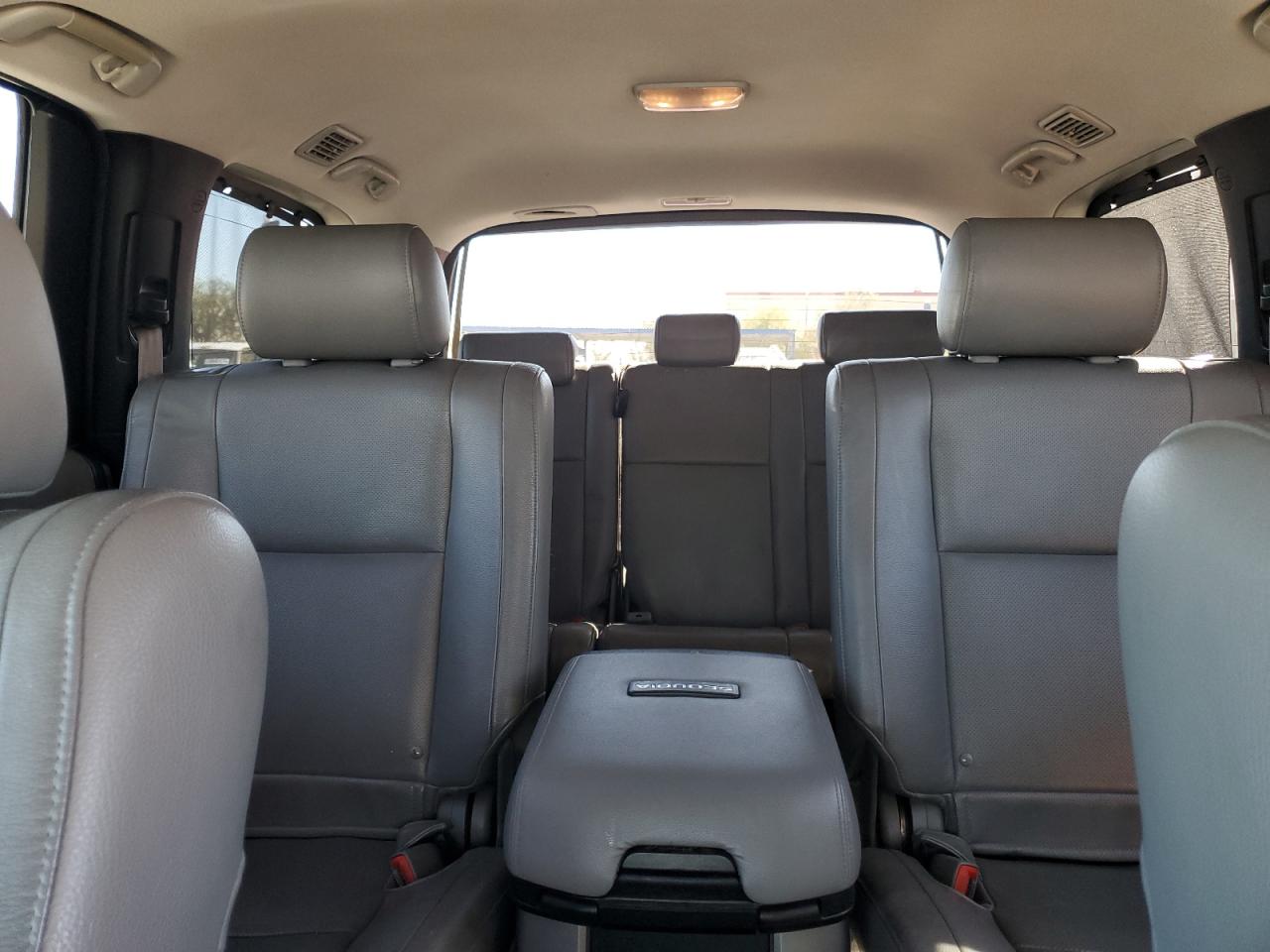 2010 Toyota Sequoia - Image 10