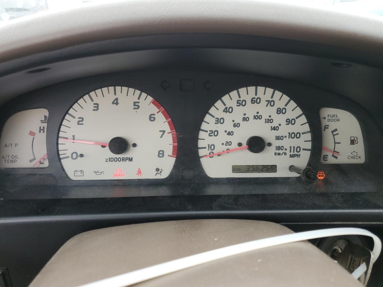 2004 Toyota Tacoma - Image 9
