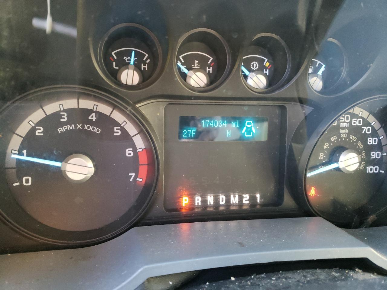 2015 Ford F350 - Image 9