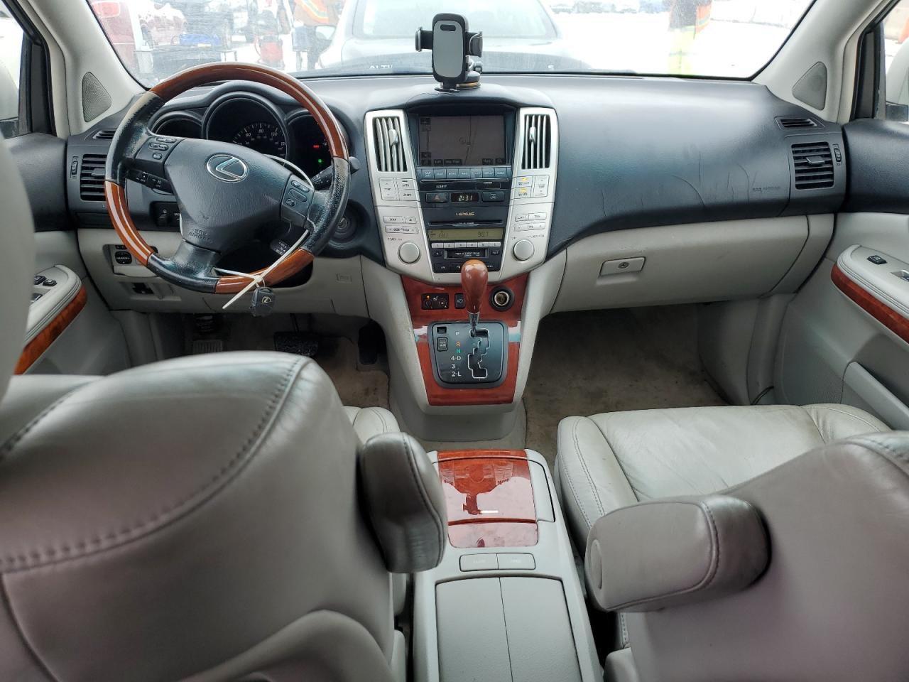 2005 Lexus RX - Image 8