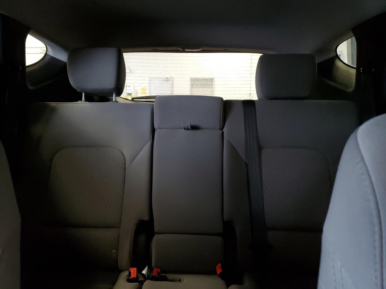 2013 Hyundai Santa Fe - Image 10