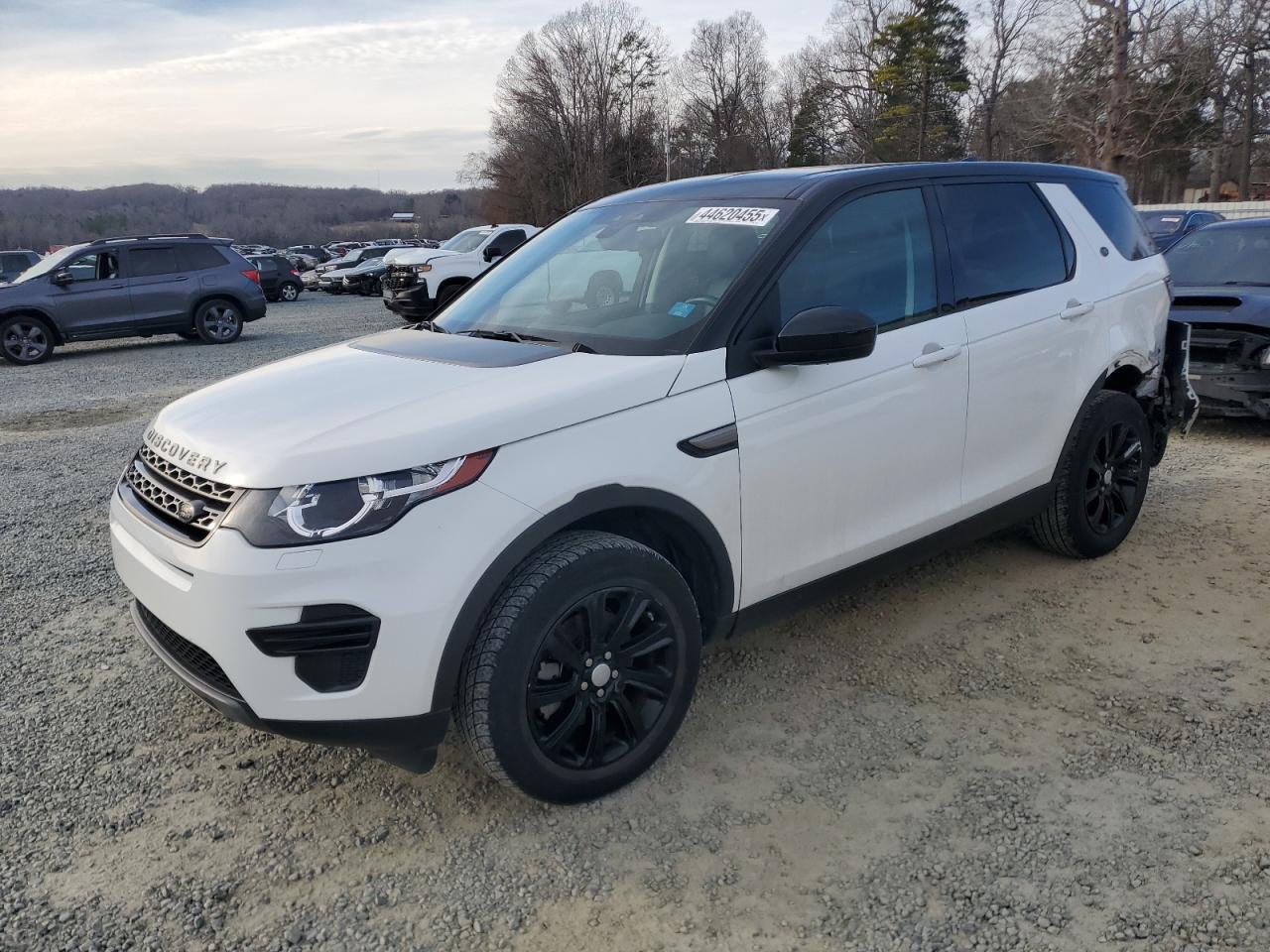 2017 Land Rover Discovery - Image 1