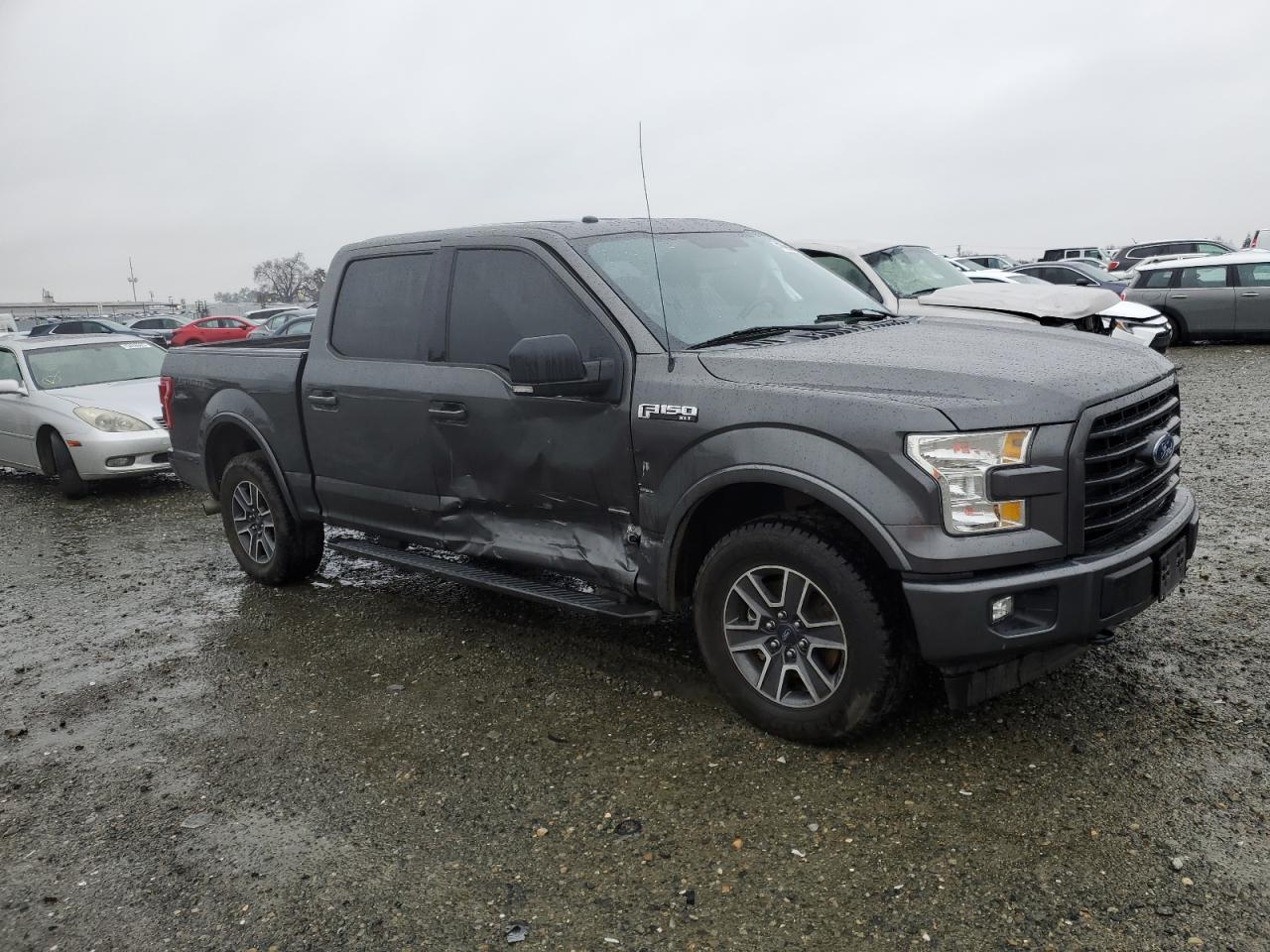 2017 Ford F-150 - Image 4