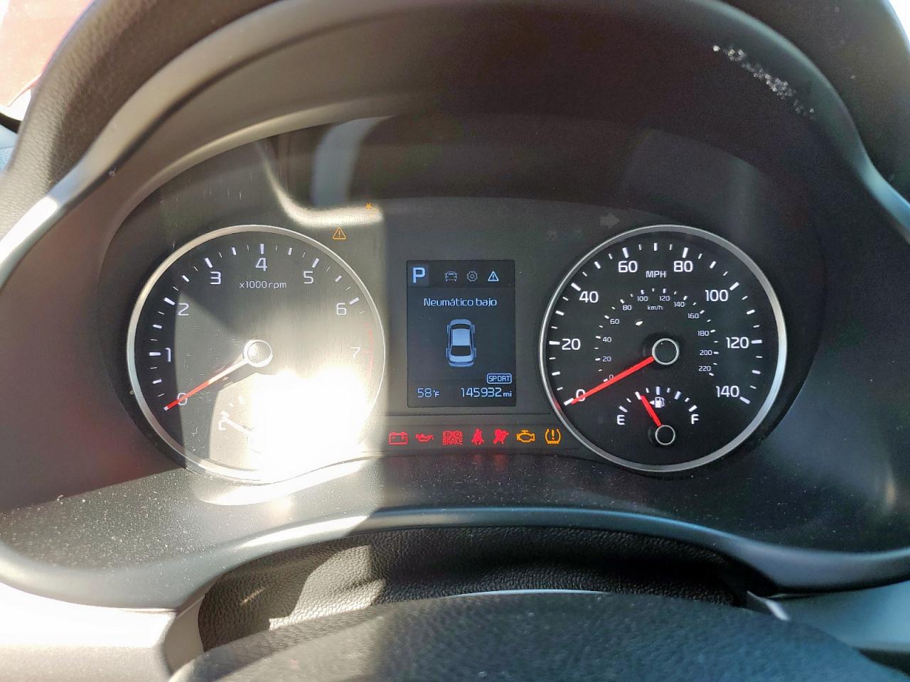 2020 Kia Rio - Image 9