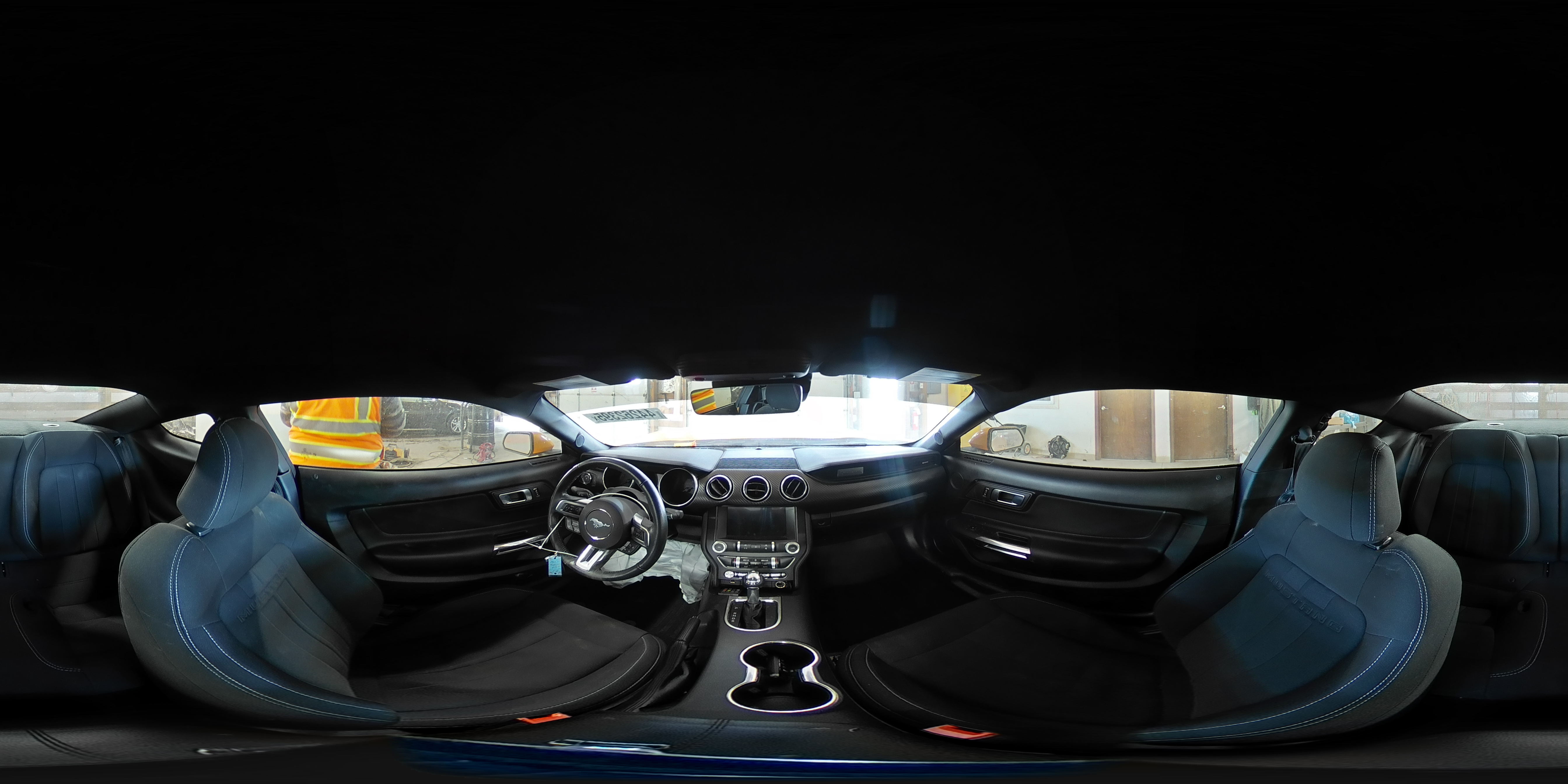 2022 Ford Mustang - Image 15