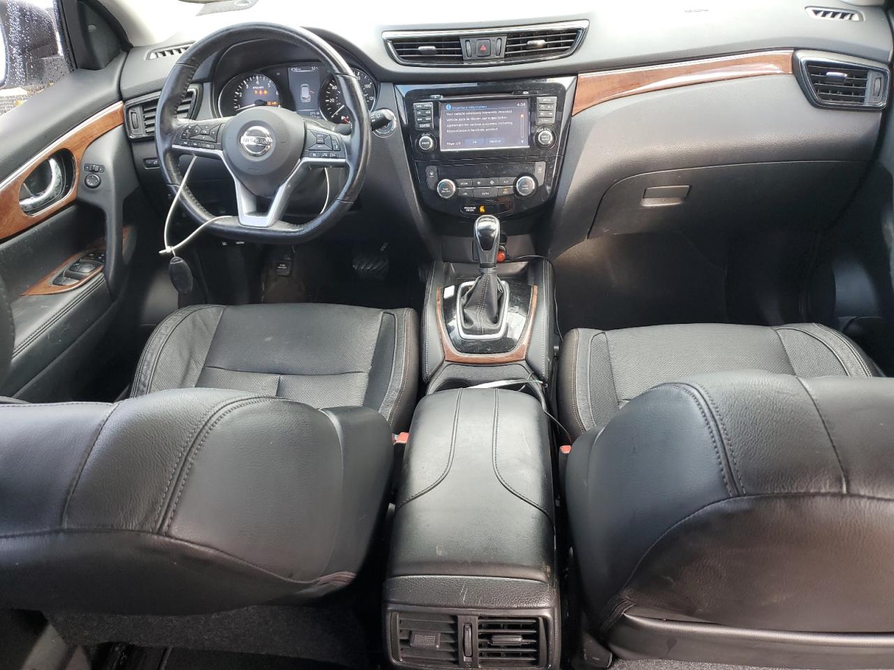 2017 Nissan Rogue - Image 8