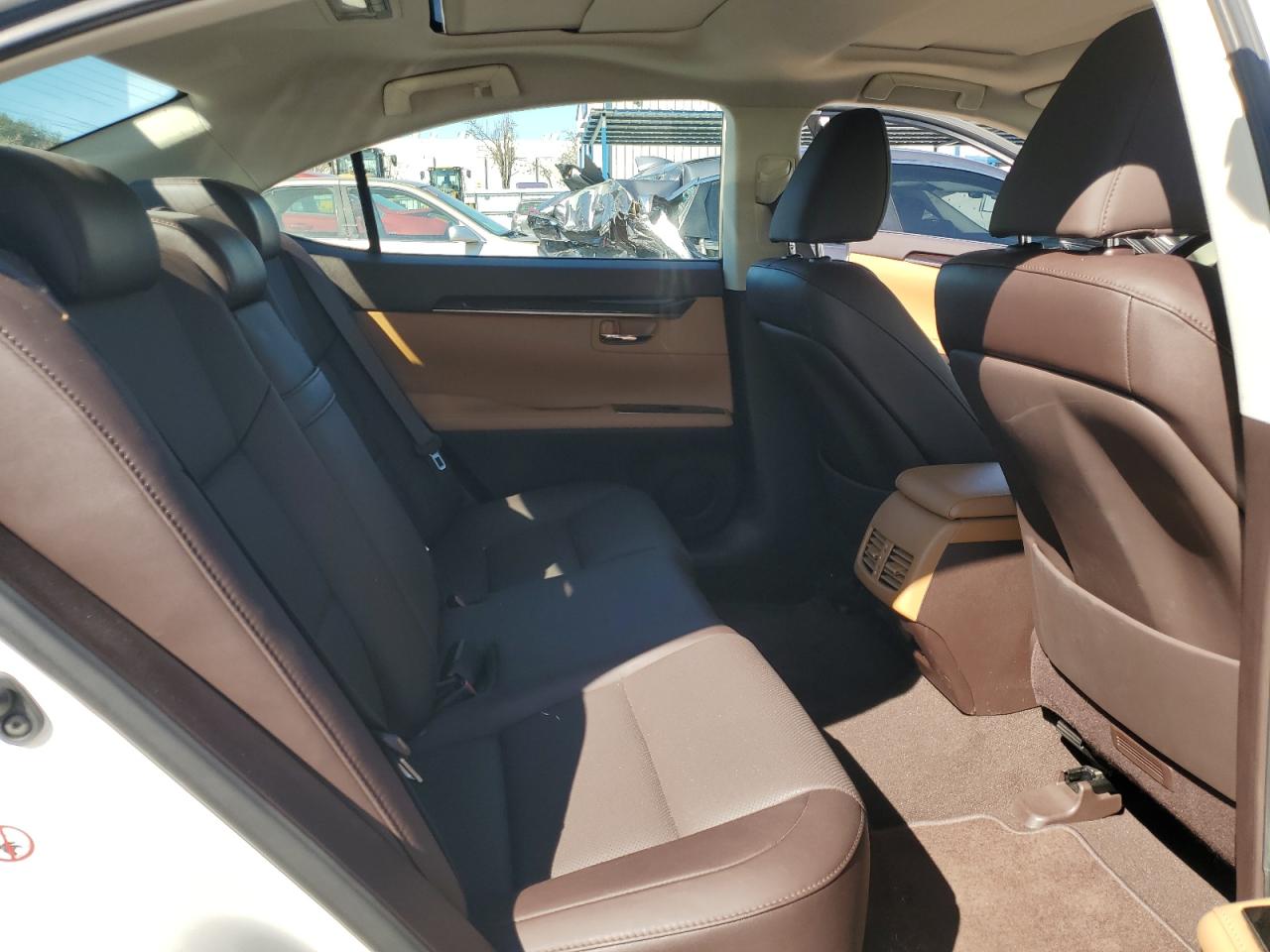 2018 Lexus ES - Image 10