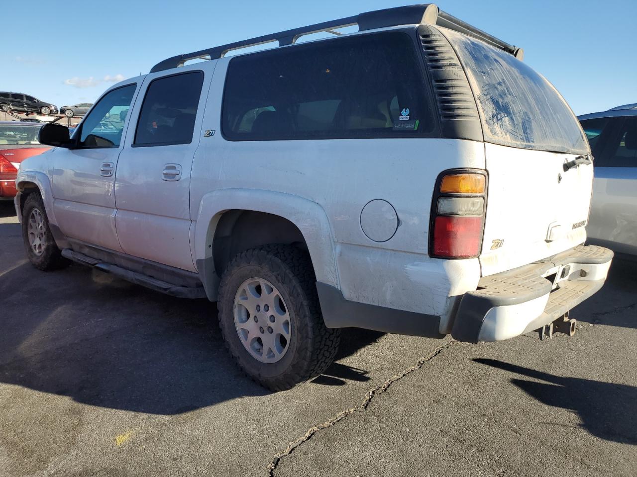 2004 Chevrolet Suburban - Image 2